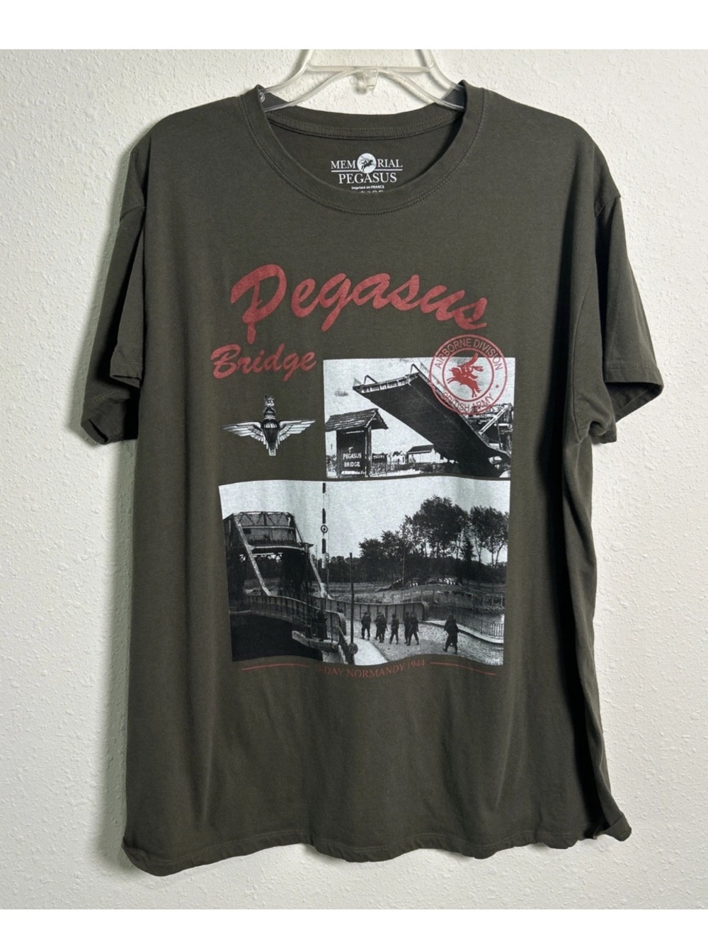 WW2 D-Day Pegasus Bridge British Army Green T-Shirt Men’s Size XL June 6 1944